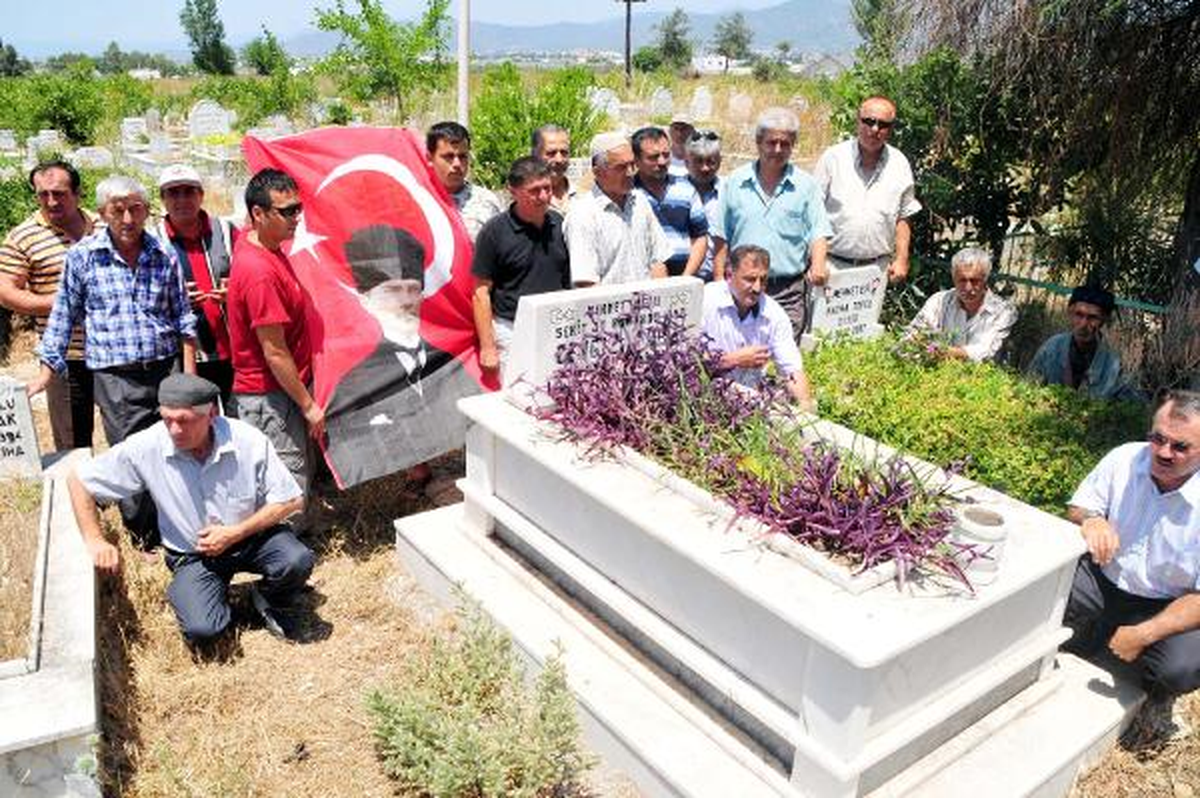 Fethiye\'de 8 Şehit İçin Gıyabi Cenaze Namazı