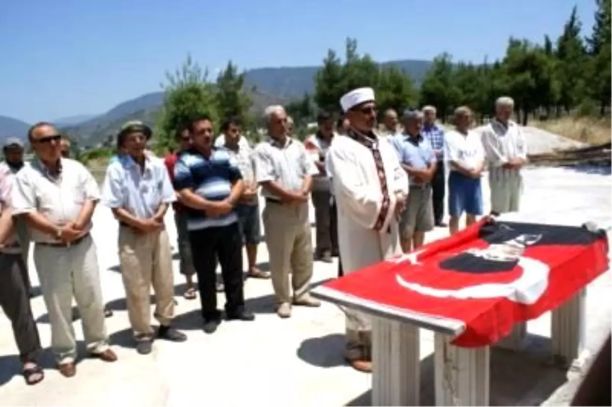 Fethiye\'de Dağlıca Şehitleri İçin Gıyabi Cenaze Namazı Kılındı