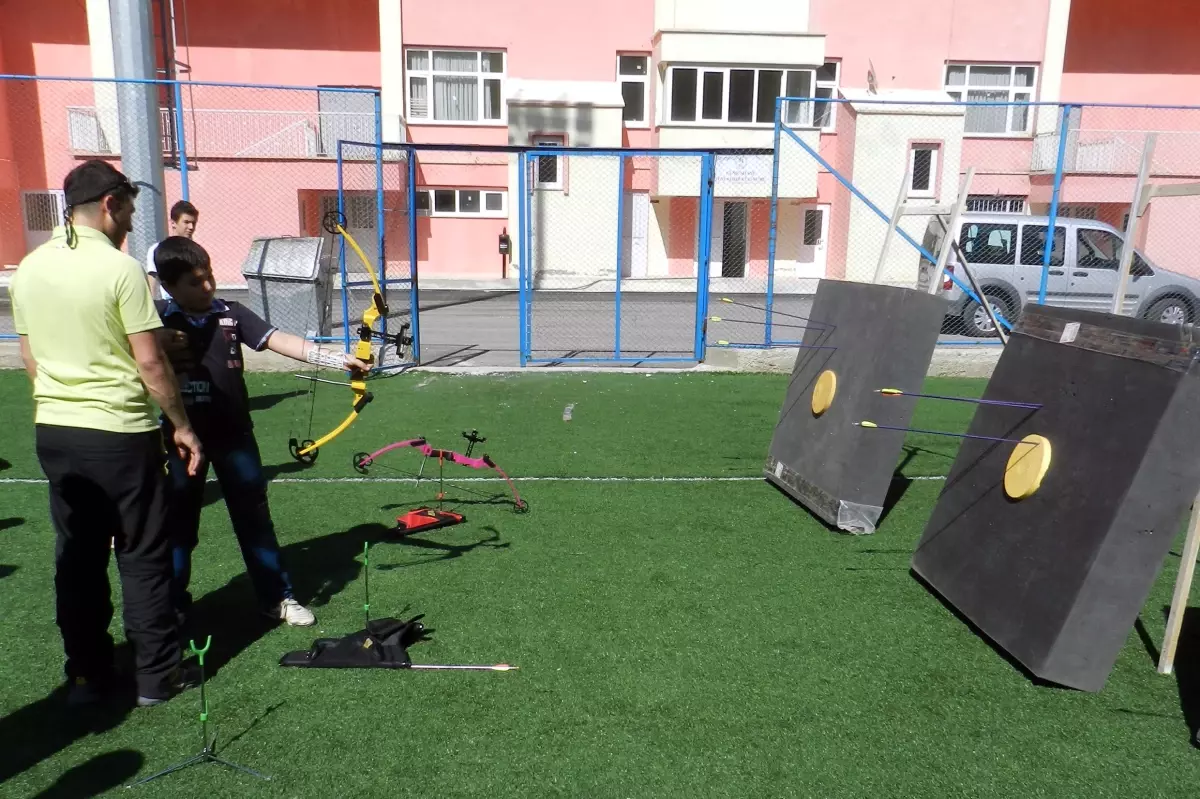 Gümüşhane'de Ok Yaydan Çıktı