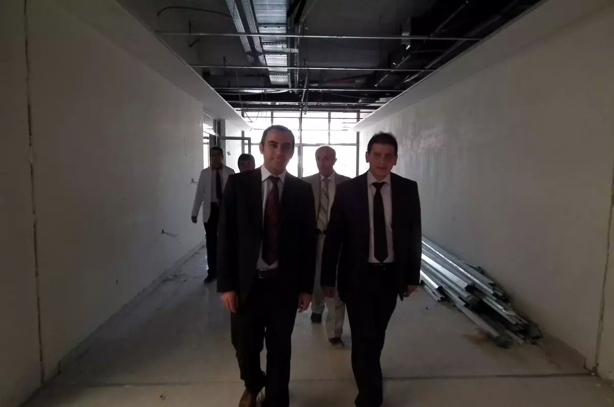 Kars Sağlık Müdürü İlçe Hastanelerinde İncelemelerde Bulundu