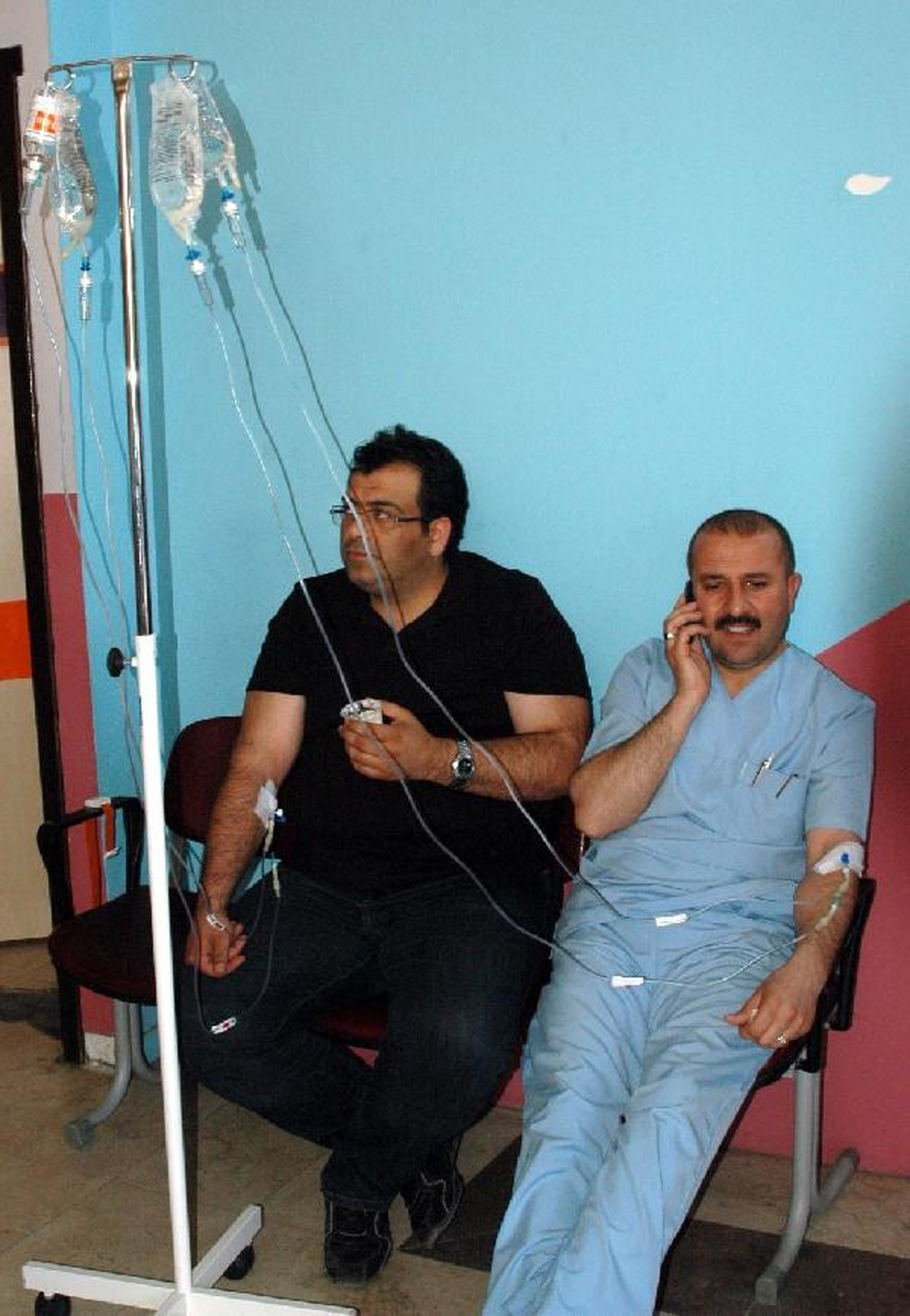 Muş\'ta 4 Kurumun Çalışanları Yemekten Zehirlendi