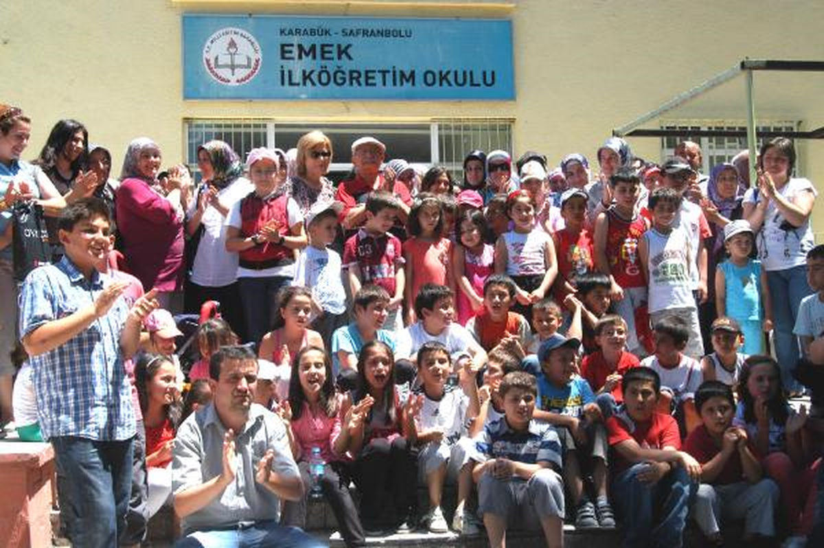 Okullarının Orta Okula Dönüştürülmesini Protesto Ettiler