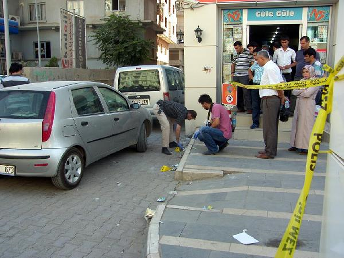 Bombacı Saldırgan Kameralara Yakalandı