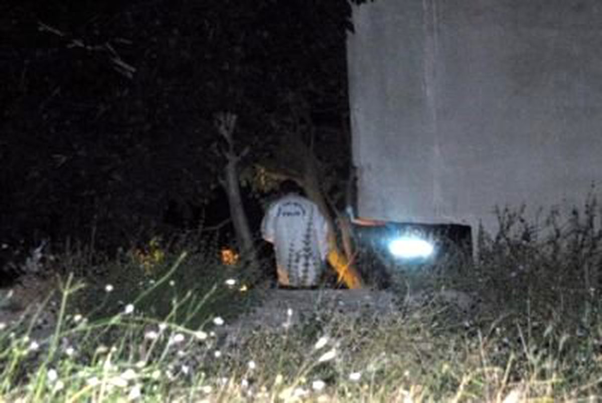 Polisin Evine Ses Bombası Atıldı
