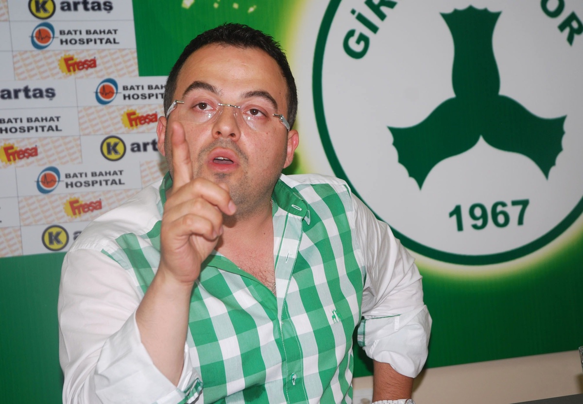 Sandal\'dan "365 Gününün Bir Günü Giresunspor İçin Çalışılsın" Önerisi