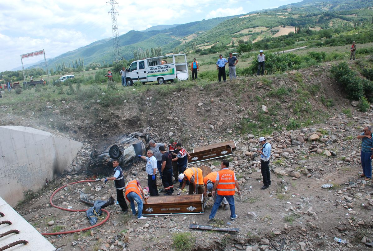 Tokat\'ta Trafik Kazası: 3 Ölü, 1 Yaralı