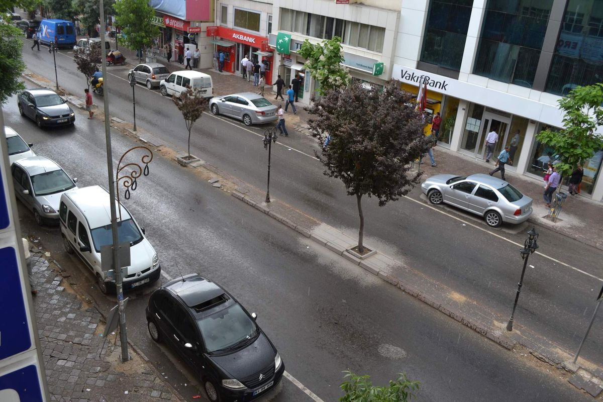 Yaz Yağmuru Niğde\'yi Serinletti