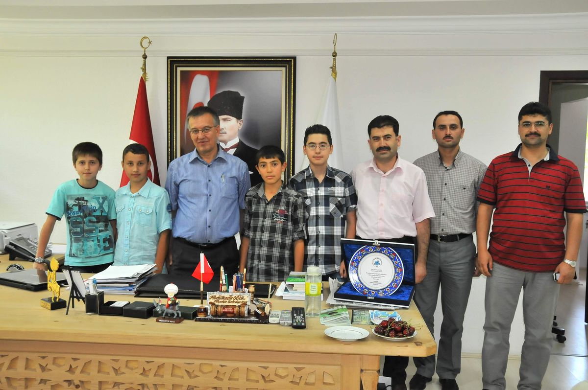 Aged\'den Başkan Oğul\'a Teşekkür Plaketi