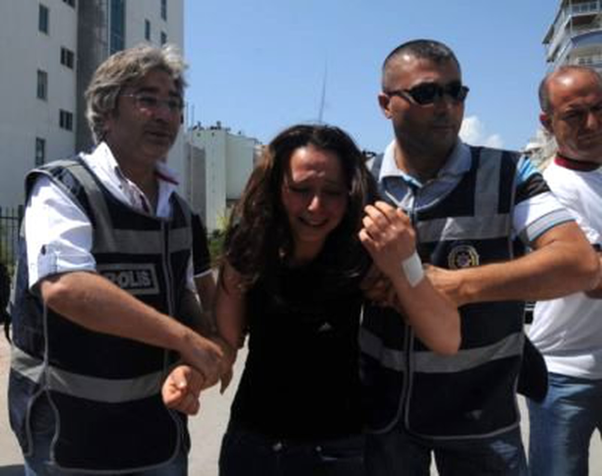 Antalya\'da Çocuklarını Öldüren Anne Tutuklandı