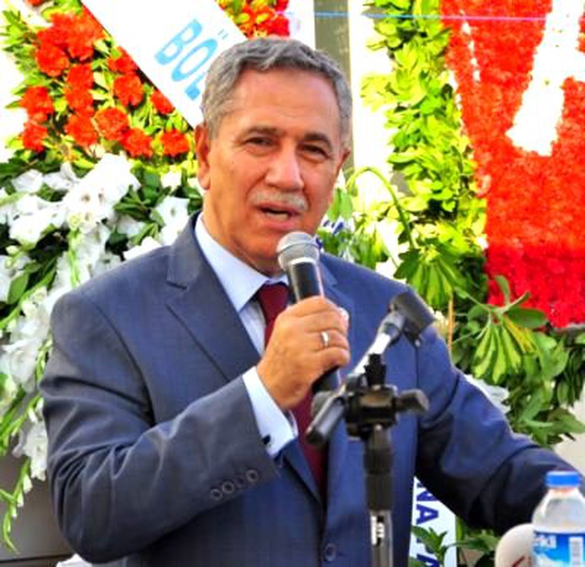 Arınç: "Kaybolan Uçağı Arama Çalışmaları Devam Ediyor"