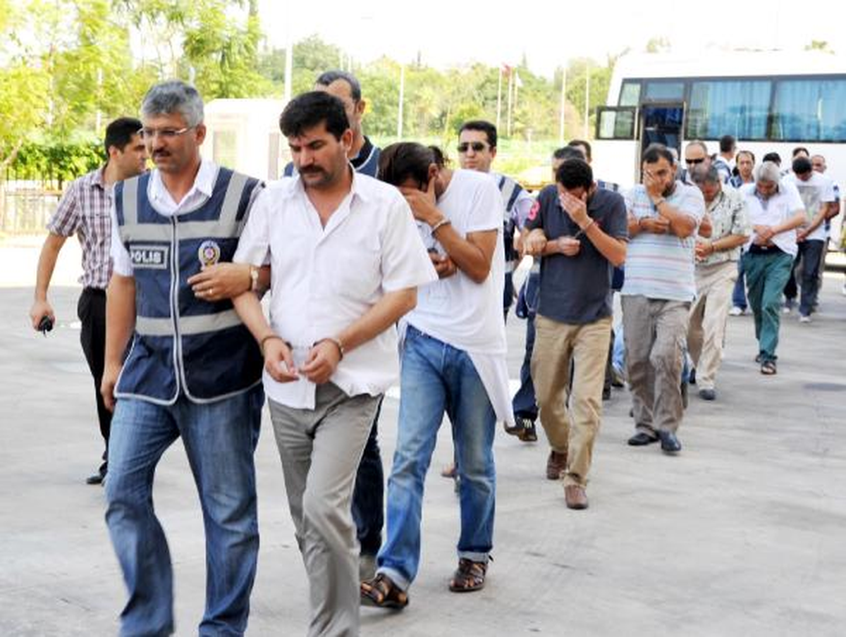 Çete Lideri, Siyasi Parti Kuracaktı