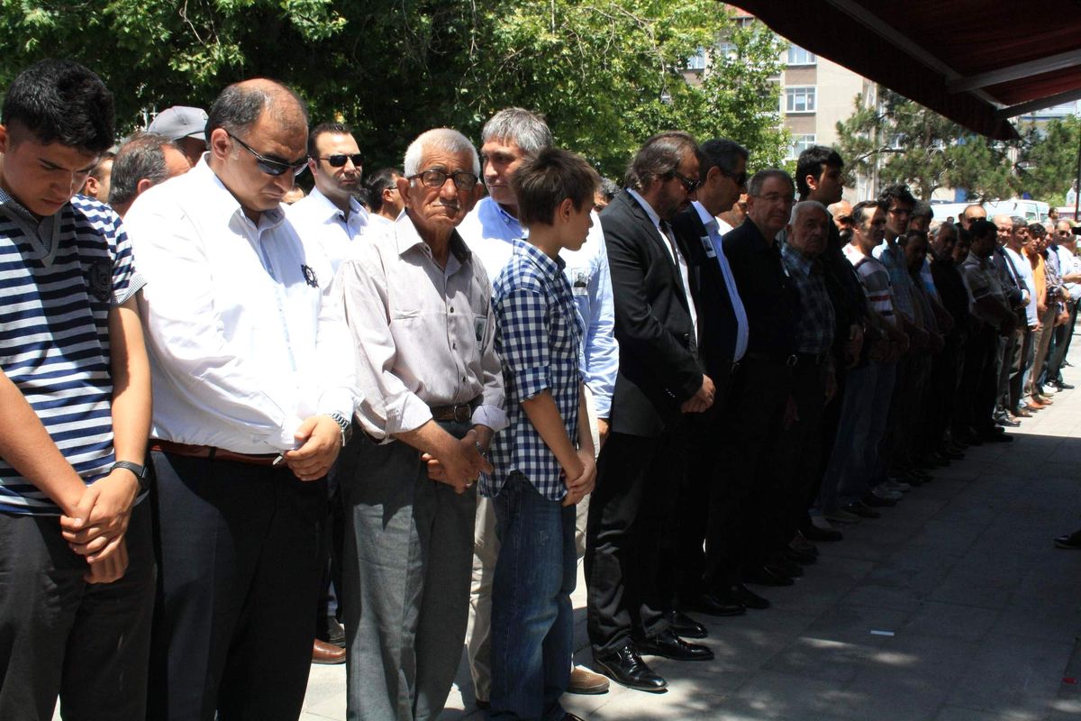 Evin Üstüne Düşen Tır\'ın Şoförü Defnedildi