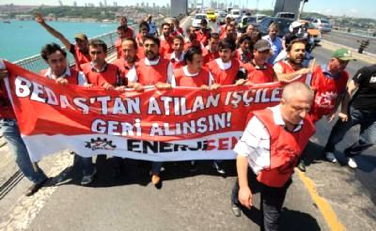 Gözaltına Alınan İşçiler Sağlık Kontrolünden Geçirildi