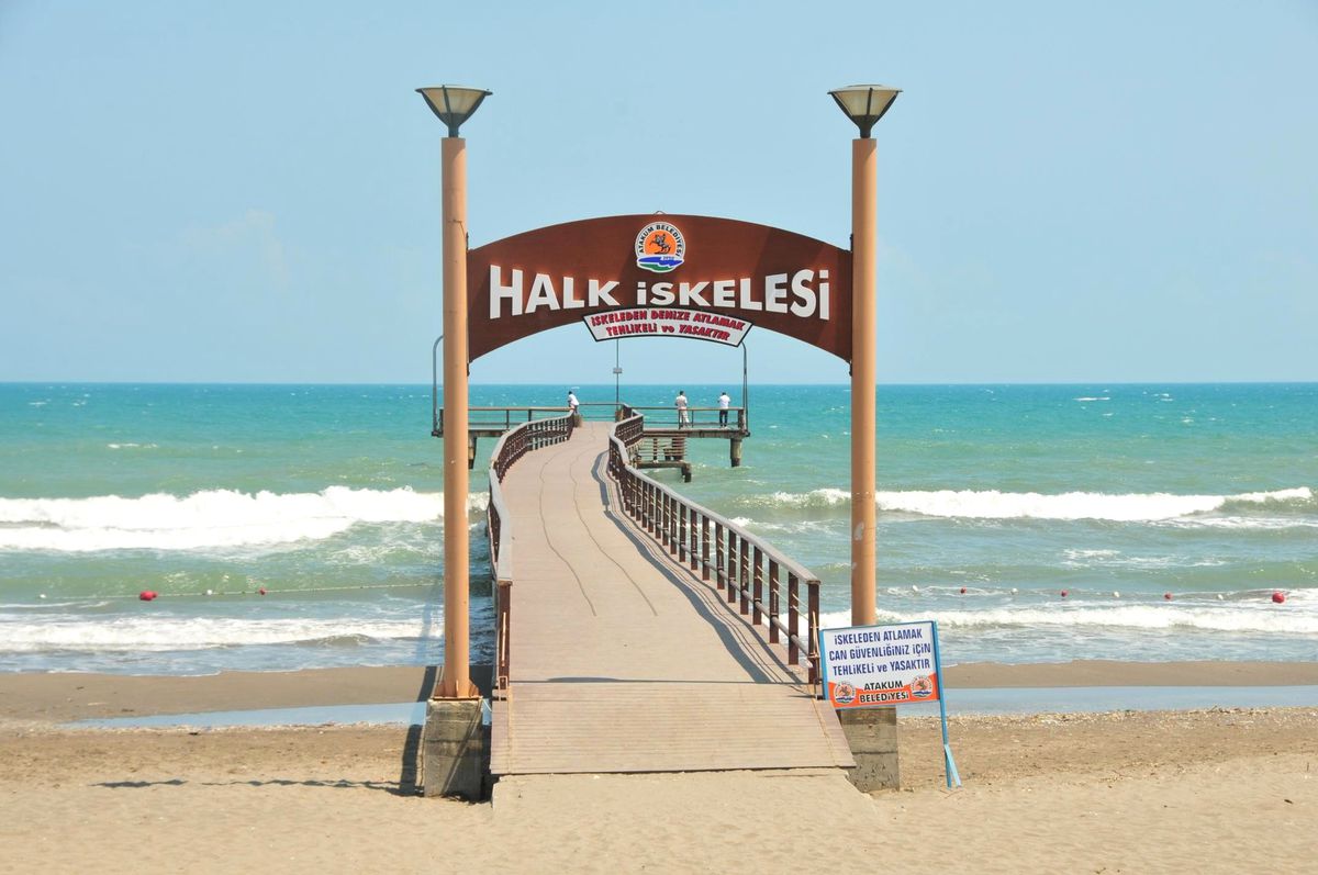 "Halk İskelesi\'nden Denize Atlamayın" Uyarısı