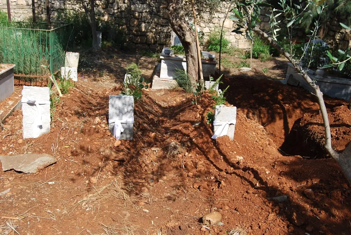 Kazada Yaralanan Küçük Ezgi Yaşam Mücadelesini Kaybetti