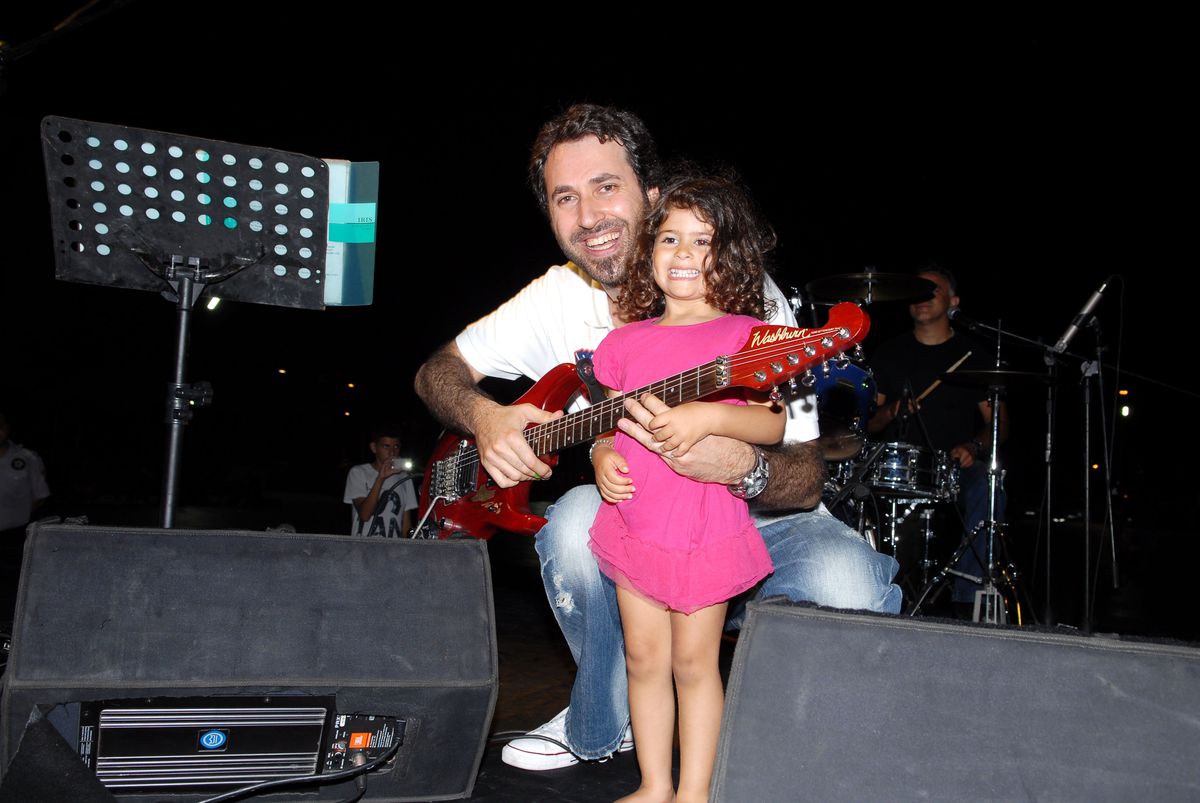 Kent Meydanı\'nda Rock Konseri