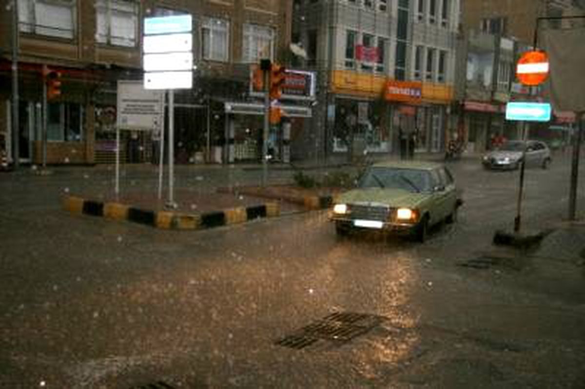 Kilis\'te Yağmur Sevinci