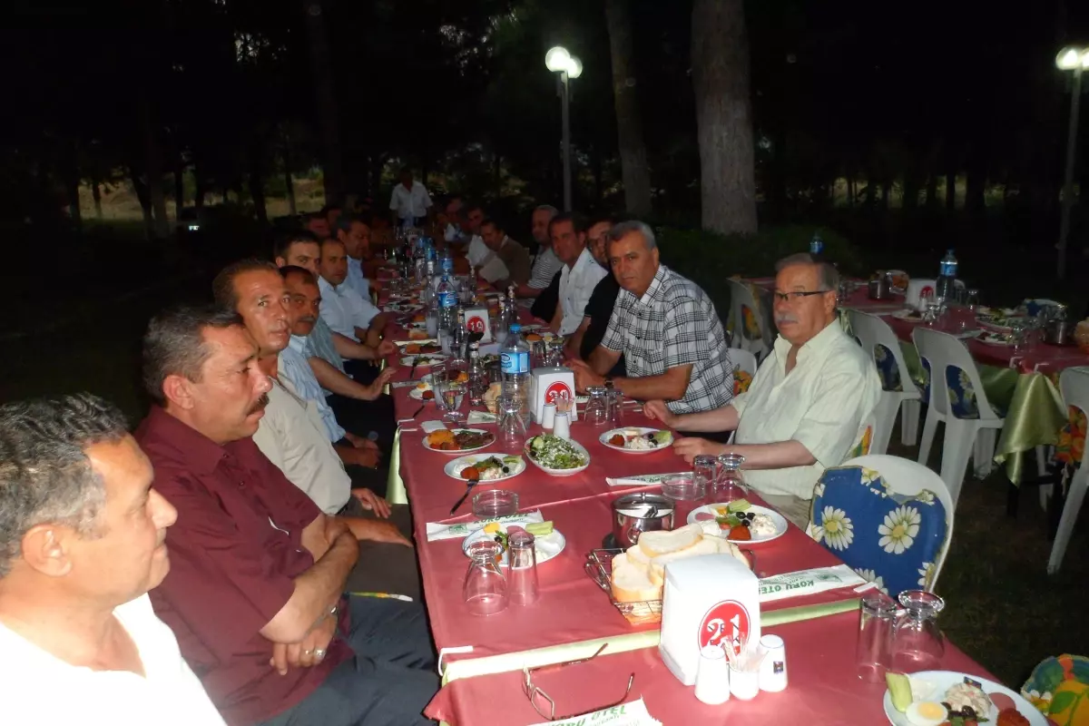 Kiraz Belediyesi İşçileri Sendika Yemeğinde Buluştu