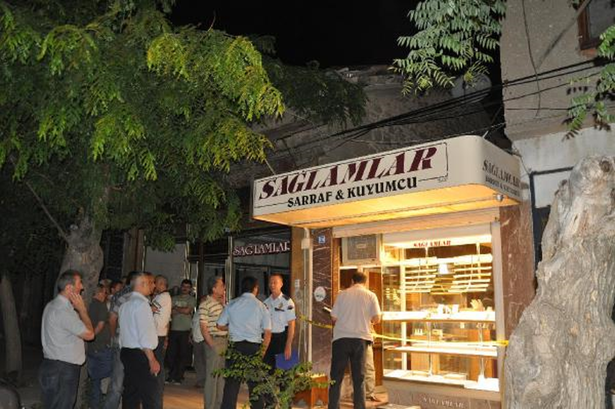 Kuyumcuda Kasklı Biber Gazlı Soygun Girişimi