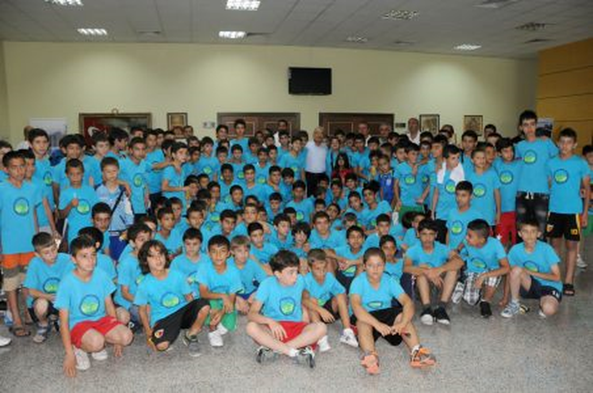 Minik Sporculardan Başkan Kocamaz\'a Ziyaret