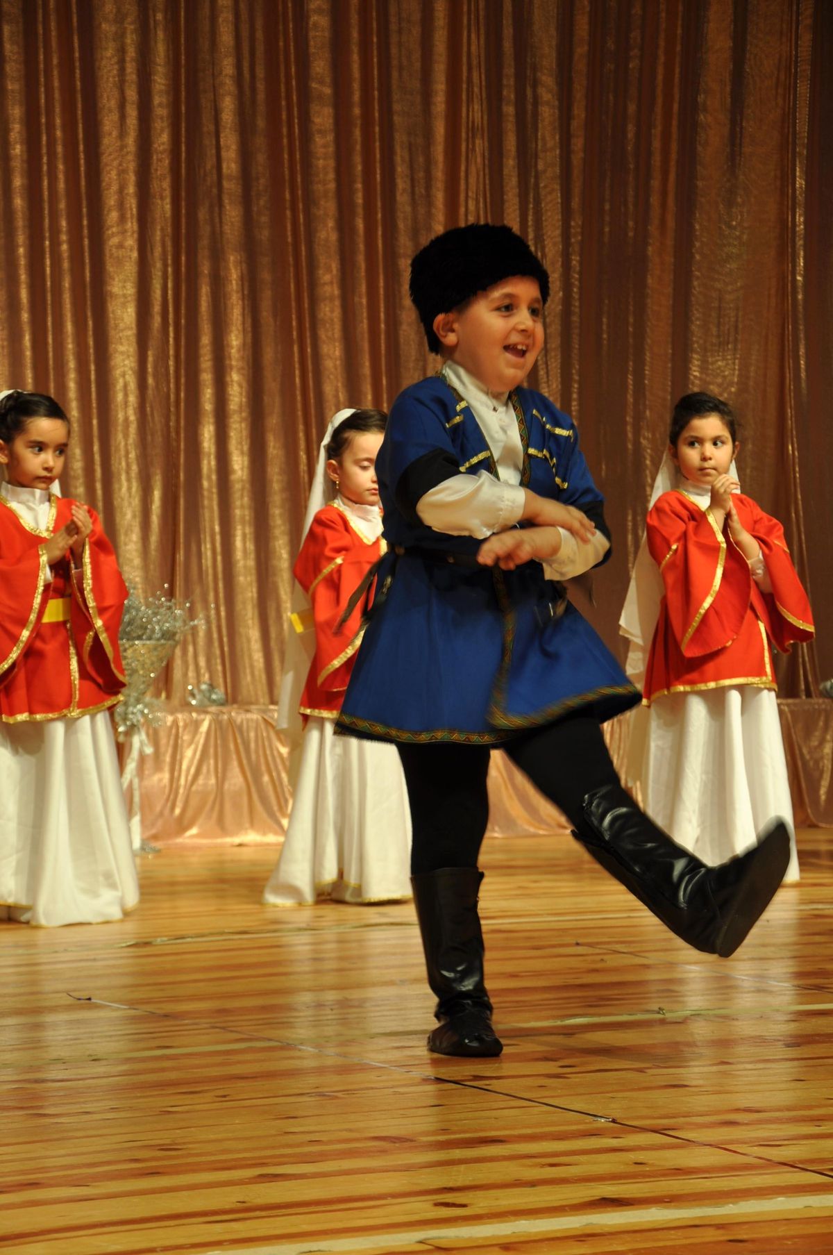Miniklerin Muhteşem Dans Gösterisi
