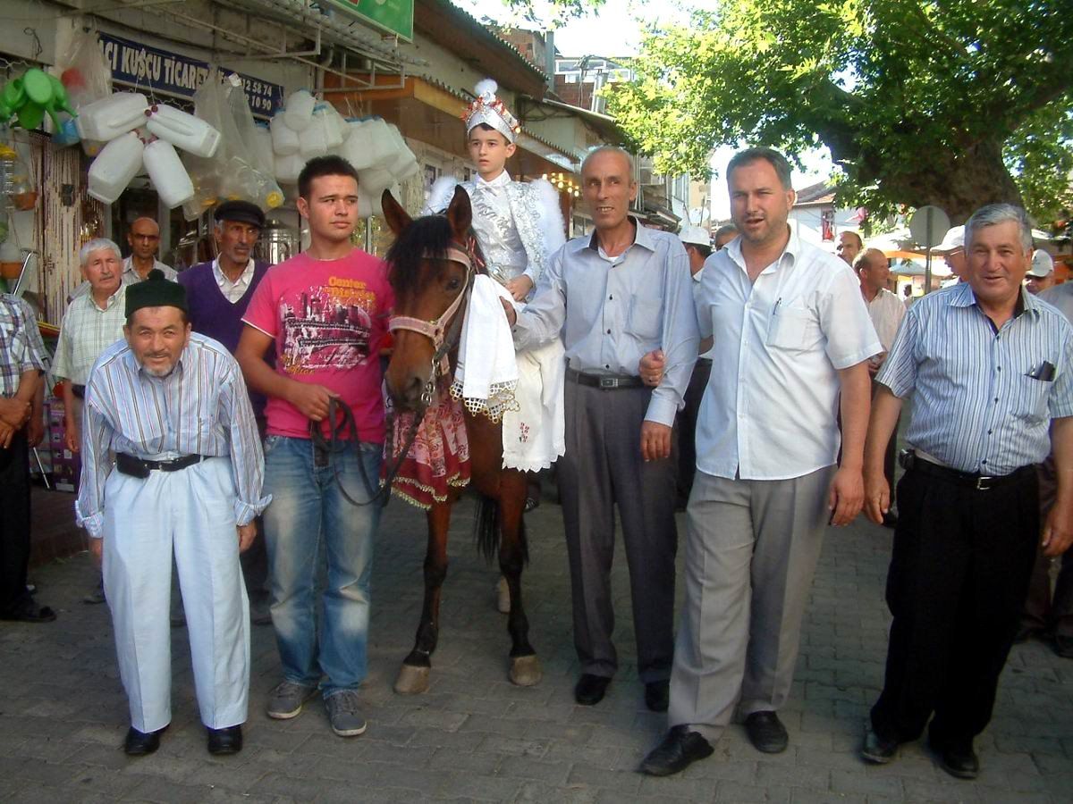 Sünnet Düğünlerinde At Geleneği