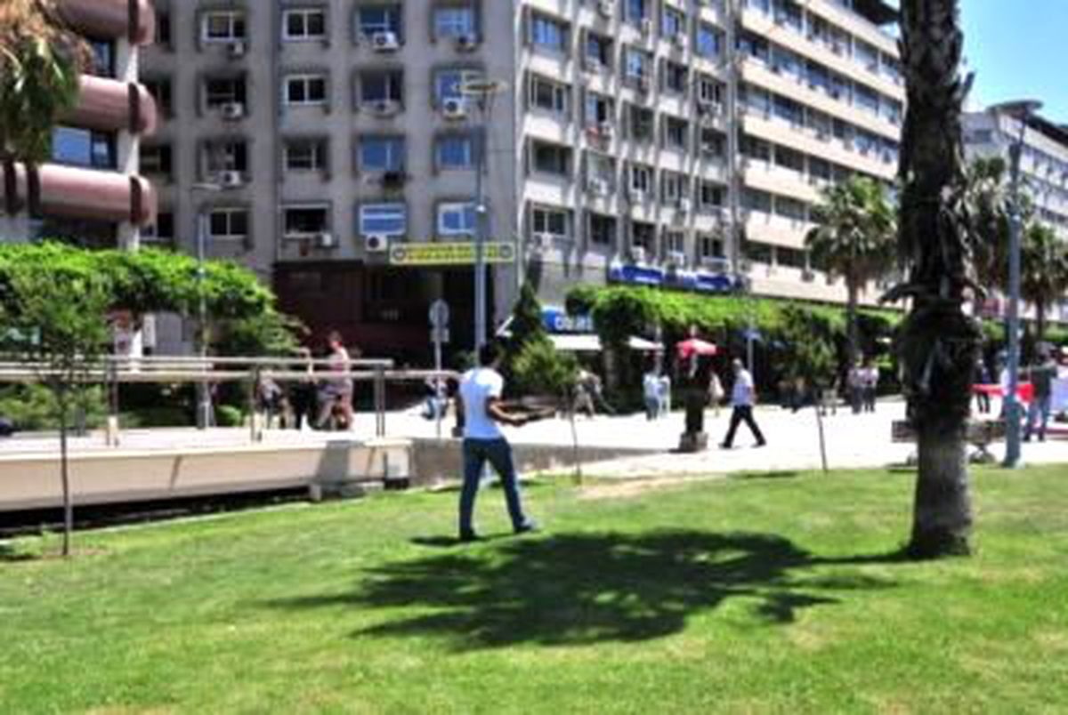 Tüfekle Ateş Açarak Terörü Protesto Etti, Gözaltına Alındı