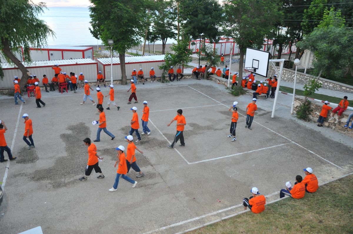 Van\'da \'Haydi Gençler Kampa\' Programı
