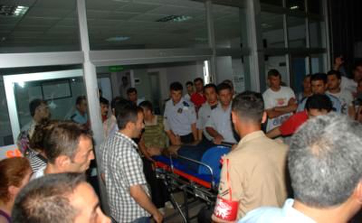 PKK\'lılar Koruculara Saldırdı