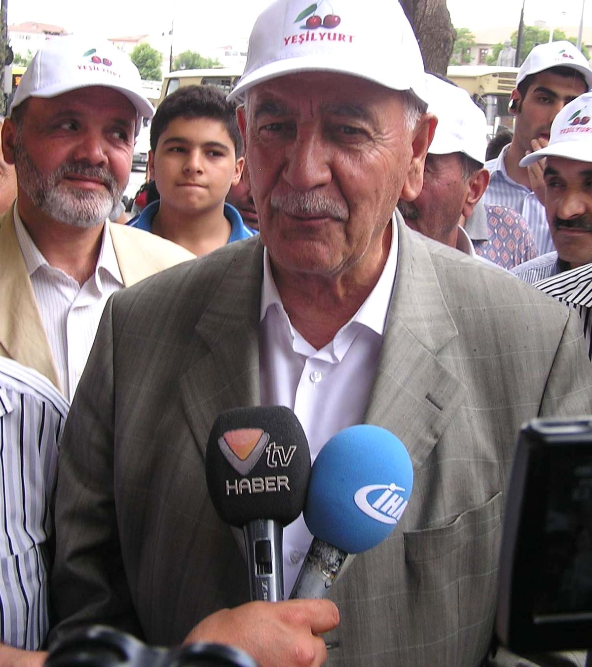 Yeşilyurt Kiraz Şenlikleri'ne Davullu Zurnalı Davet