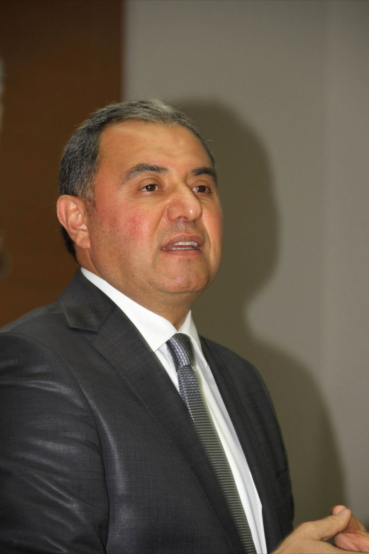 Adana Osb\'den Vekillere "Noter" Teşekkürü
