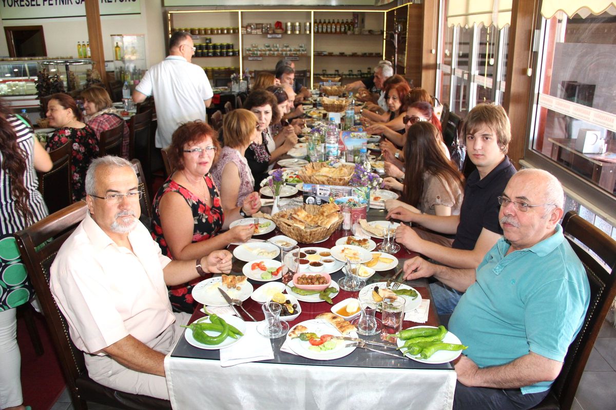 Add\'den Eğitim Gönüllülerine Teşekkür Yemeği