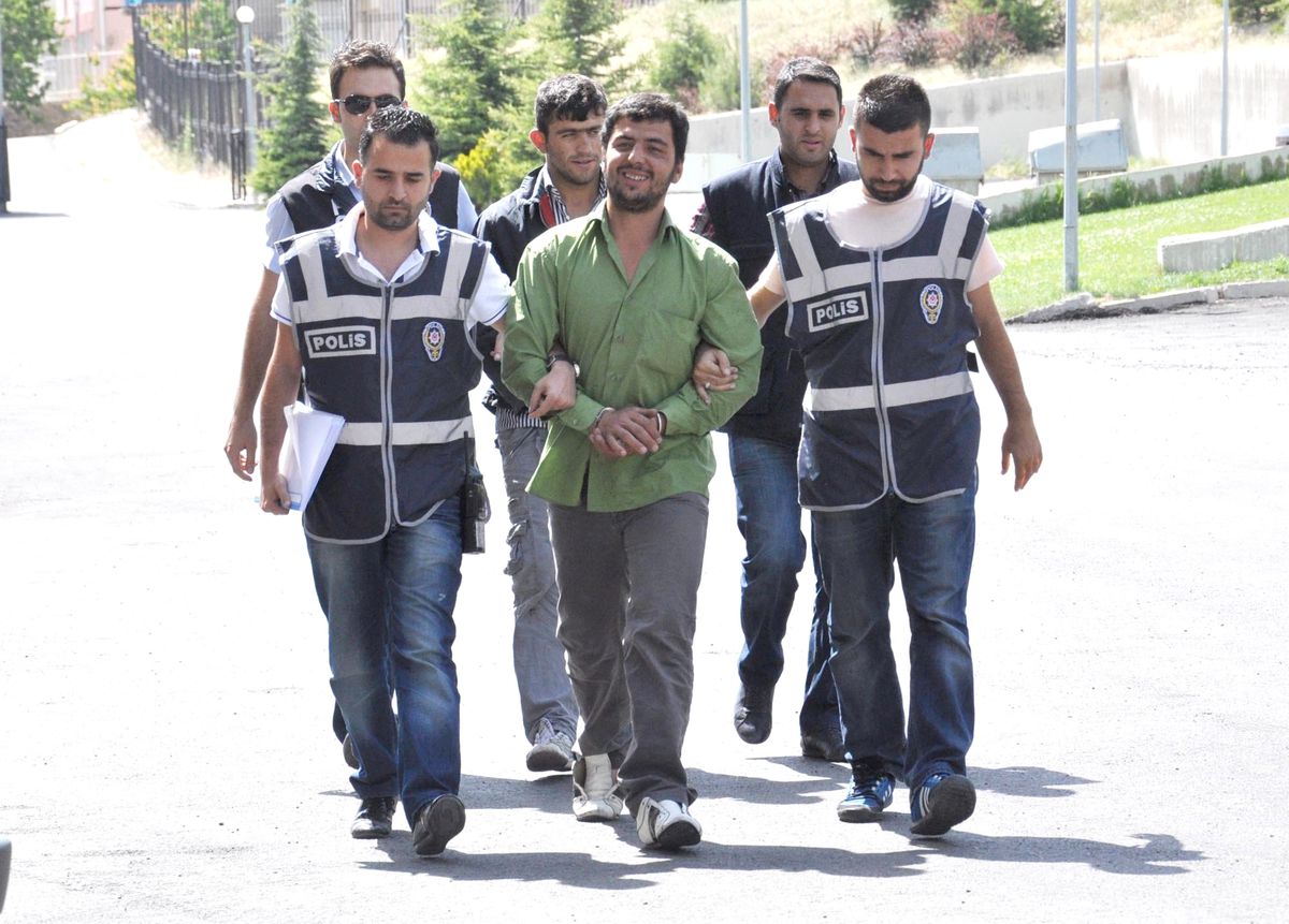 Ankara\'dan Çaldıkları Kamyonla Yozgat\'ta Yakalandılar