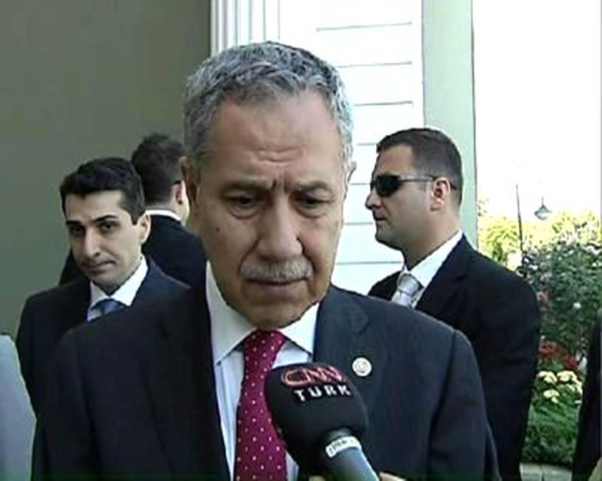 Başbakan Yardımcısı Arınç." Sükunet İçerisinde Olmalıyız."
