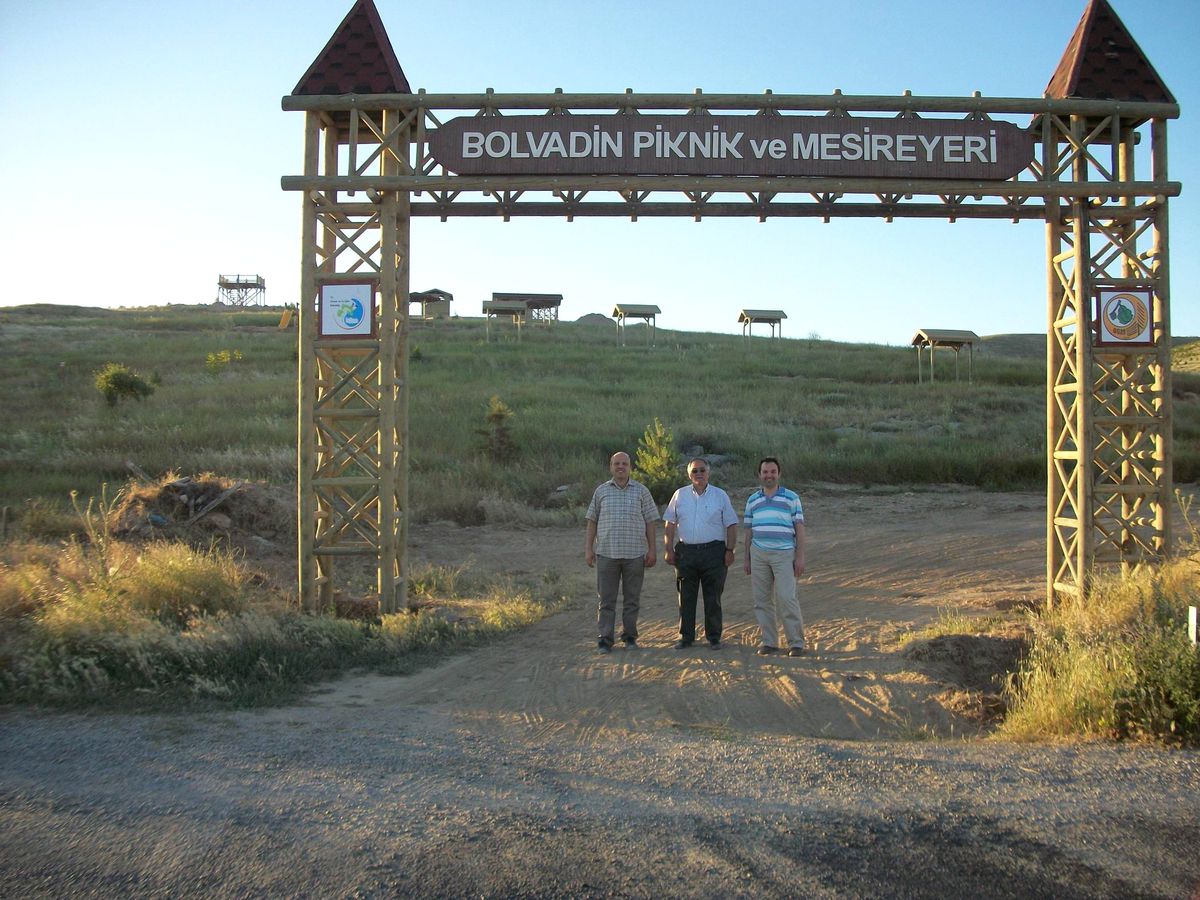 Bolvadin\'de Kent Ormanı Çalışmaları Sürüyor