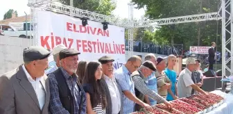 Eldivan'da Kiraz Estivali