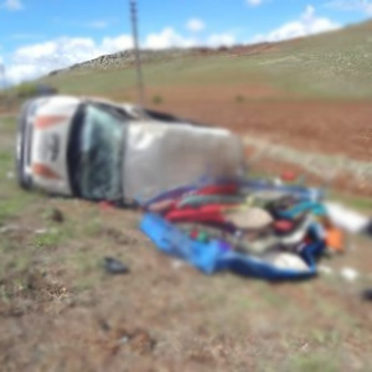 Gümüşhane\'de Minibüs Devrildi