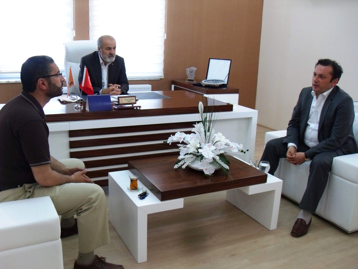 Hukuk Fakültesi Dekanı Şenocak\'tan Müsiad\'a Ziyaret