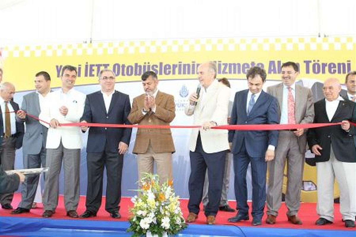 İstanbul\'da Engelliler ve Yaşlılara Özel Otobüs