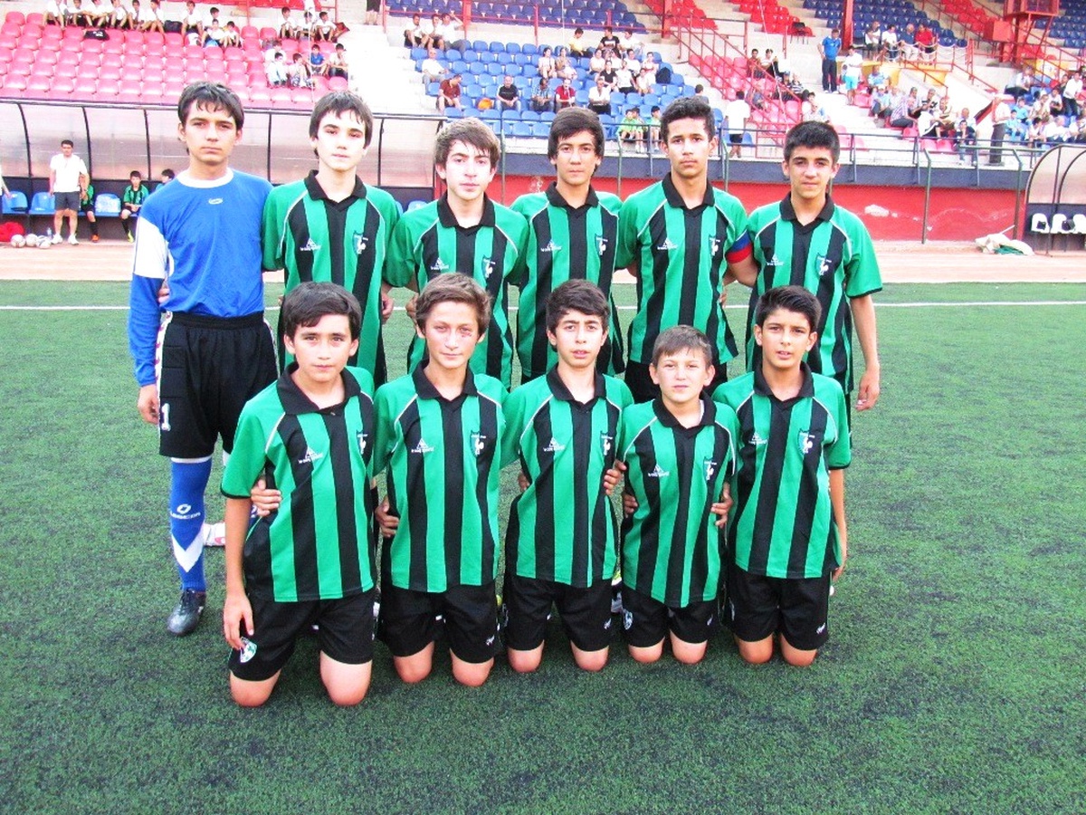 Ödemiş\'te U-13\'lerin Futbol Karnavalı Sürüyor