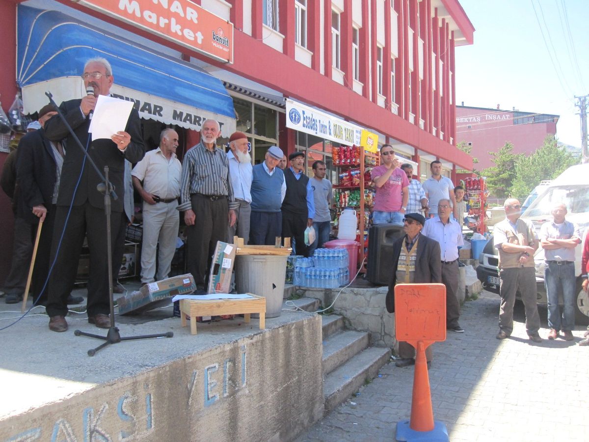 Olur Adliyesinin Kapatılması Protesto Edildi