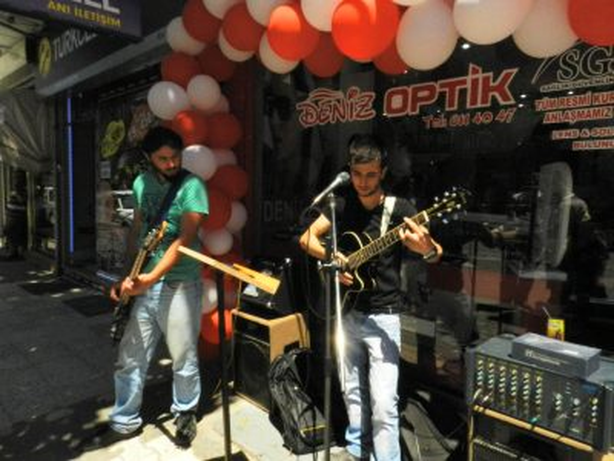 Osmancık\'ta Deniz Optik Açıldı