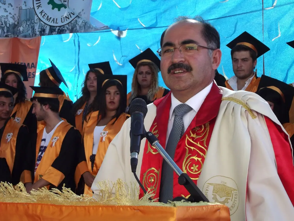 Şarköy Myo\'da Mezuniyet Coşkusu Yaşandı