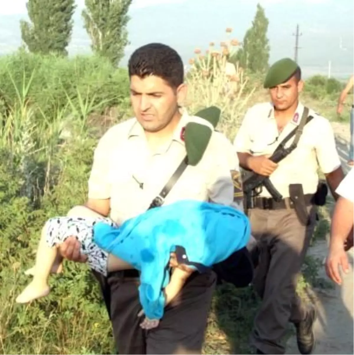 Sulama Kanalına Uçan Otomobildeki Çocuk Kayıp