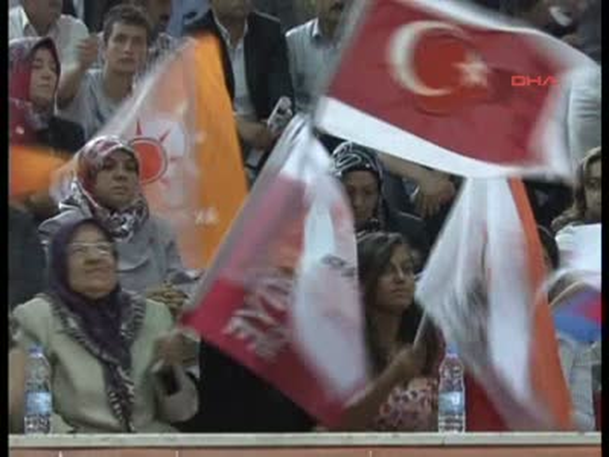 Bakan Yıldız Van\'da BDP\'yi Eleştirdi Enerji ve Tabi Kaynaklar Bakanı Taner Yıldız, AK Parti Van...