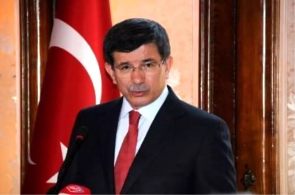 Dışişleri Bakanı Davutoğlu: "Uçağımız Uluslararası Hava Sahasında Vurulmuştur"