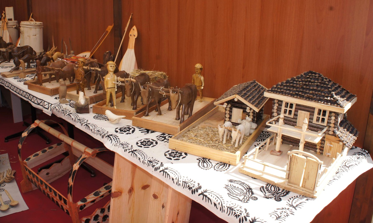 Yaptığı Maket Kağnıları Gelecek Nesillere Taşımaya Çalışıyor