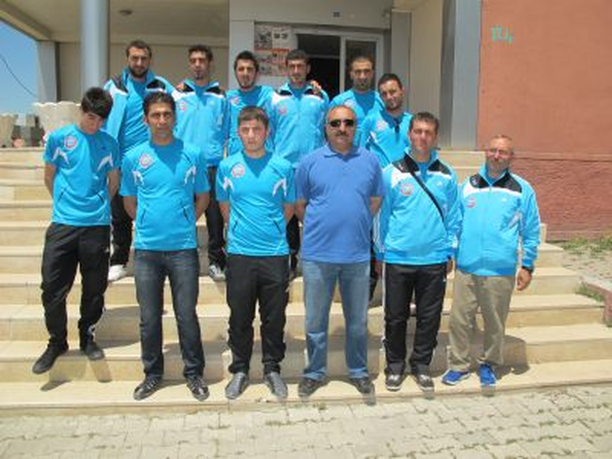 3. Akçay Türk Halk Oyunları Yarışması Yapıldı
