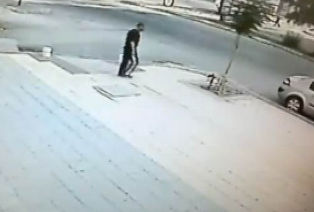 Çiçek Hırsızlığı Güvenlik Kamerasında