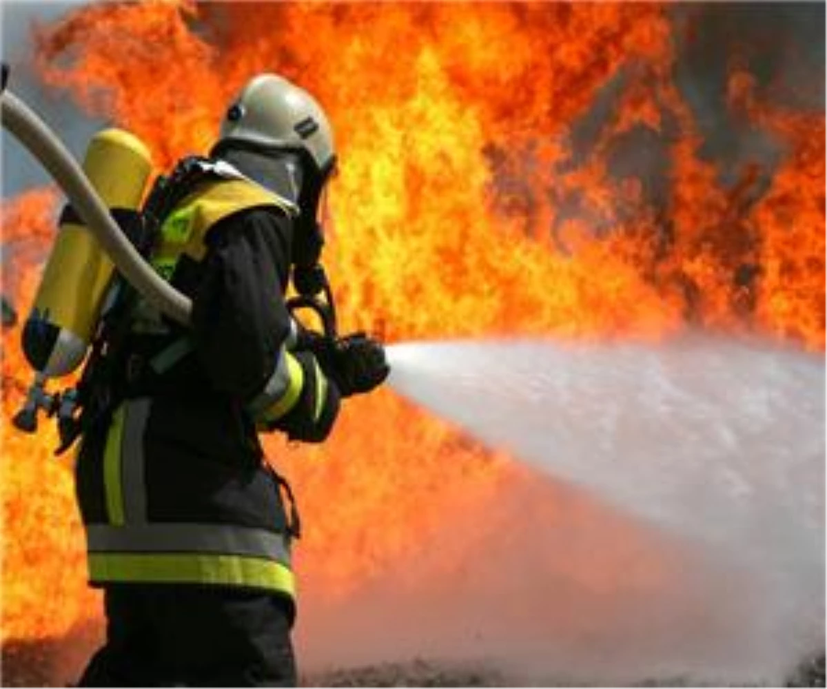 Evde Yangın Çıktı: 2 Ölü